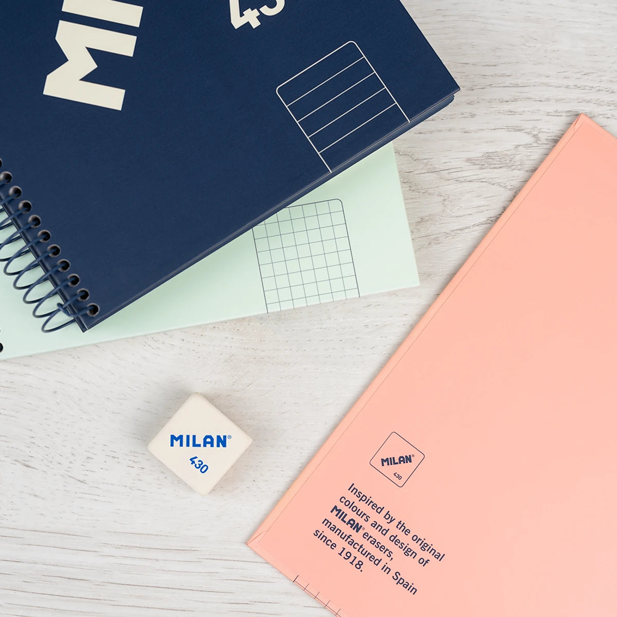 Cuaderno A5 con tapa dura, pauta a líneas 7 mm, 80 hojas de 95 gr/m², 430 since 1918