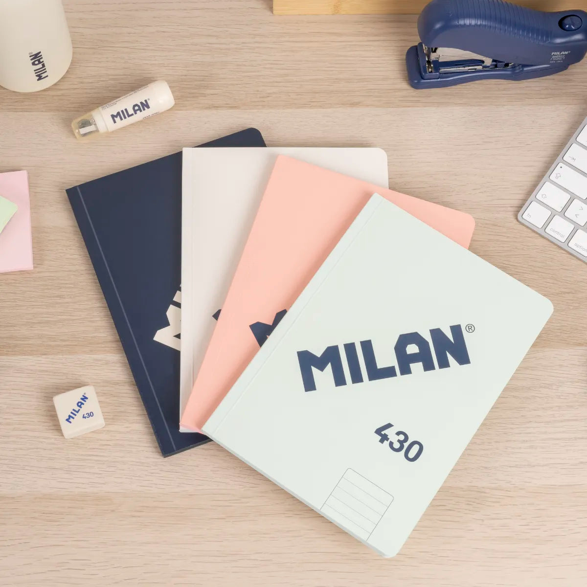 Pack 4 libretas A5 encoladas, papel a líneas (7 mm), 48 hojas de 95 gr/m², colección 430 since 1918