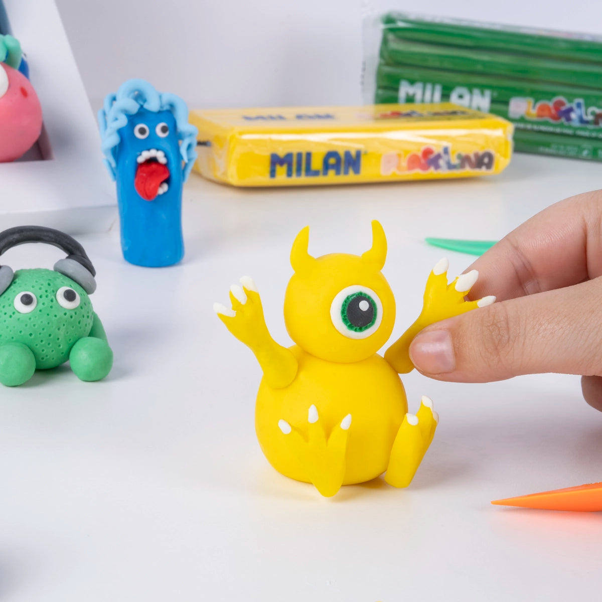 Barra 150 g plastilina color amarillo