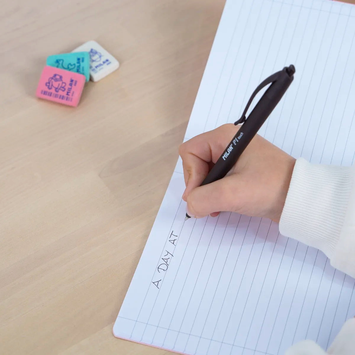 Libreta A5 grapada, papel a líneas, 24 hojas de 95 gr/m², 460 since 1918