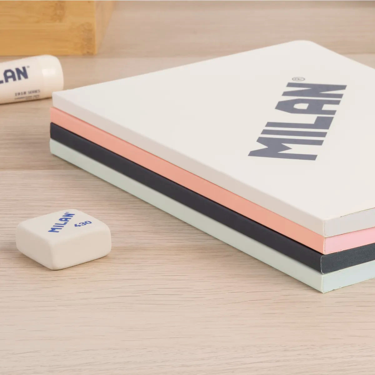 Libreta A5 encolada, papel a líneas, 48 hojas de 95 gr/m², 430 since 1918