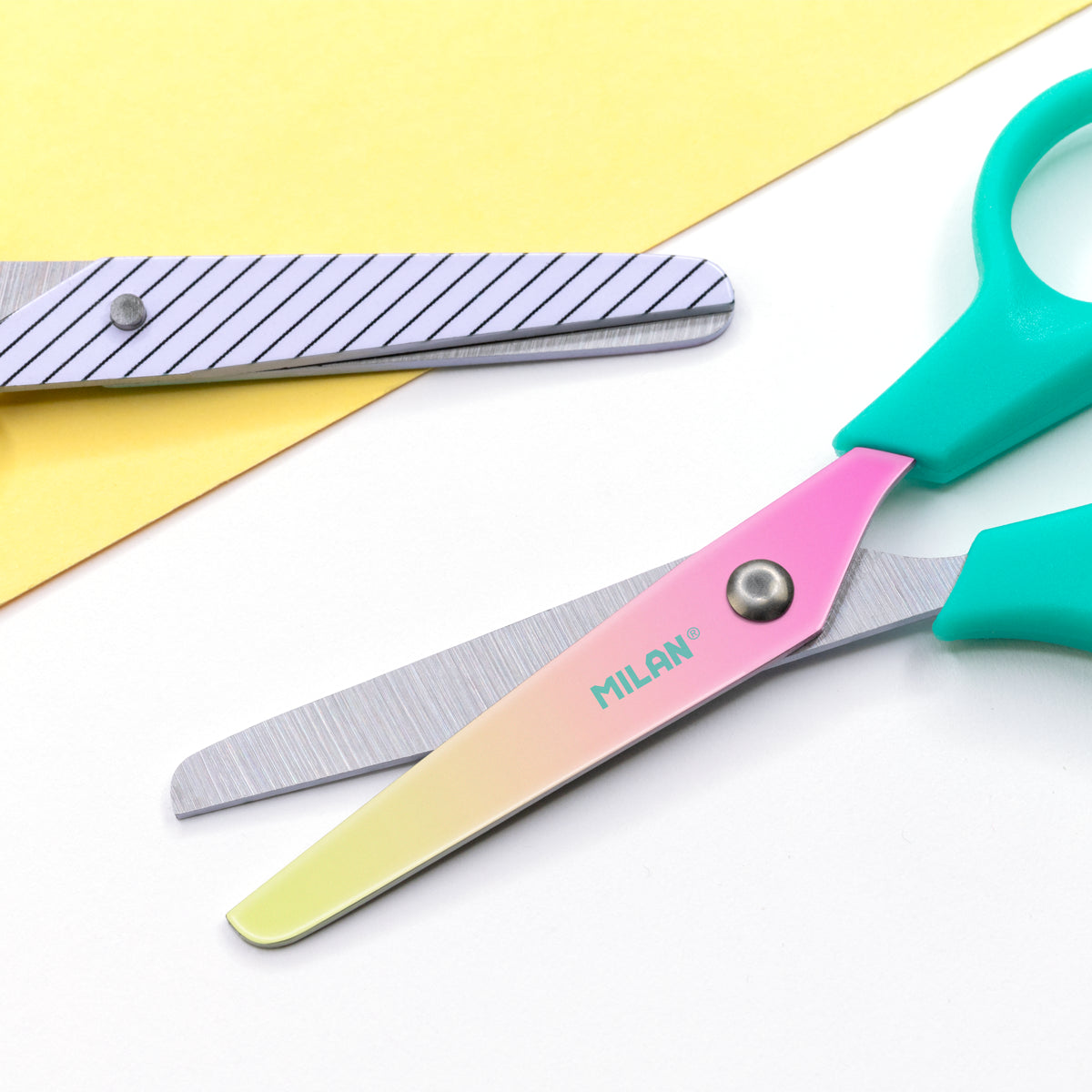 Tijeras escolares, Sunset