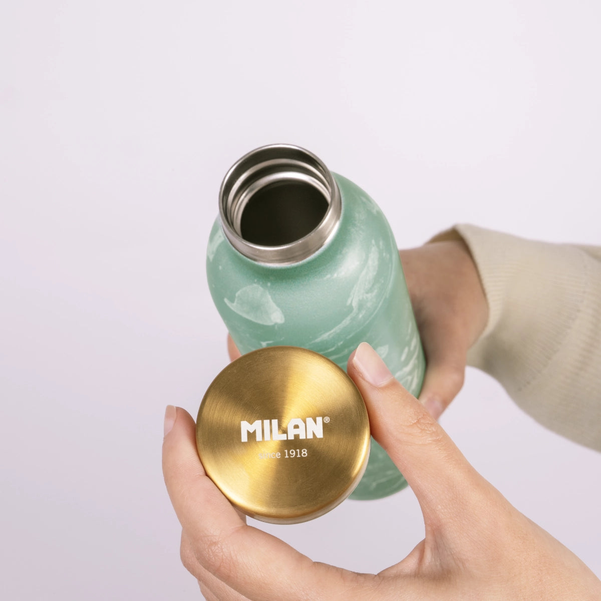 Botella isotérmica grande de 0,59 L, Lava
