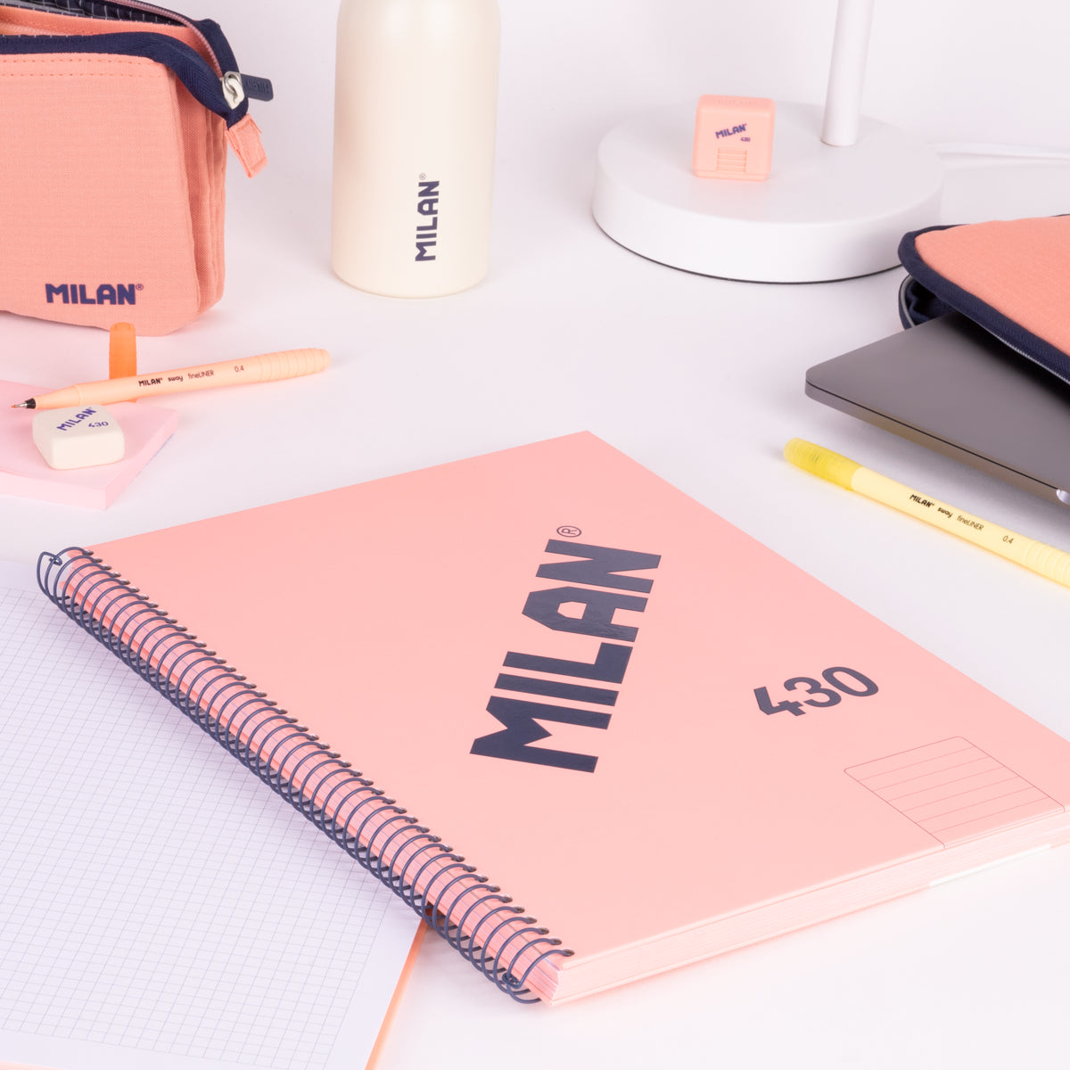 Cuaderno A4 con tapa dura, pauta a líneas 7 mm, 80 hojas de 95 gr/m², 430 since 1918