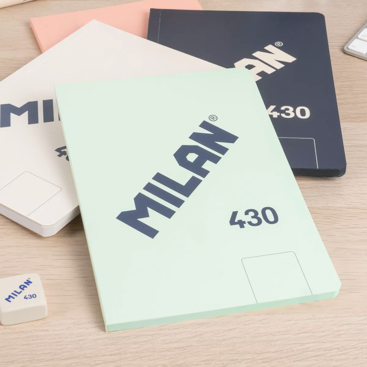 Libreta A5 encolada, 48 hojas blancas de 95 gr/m², 430 since 1918