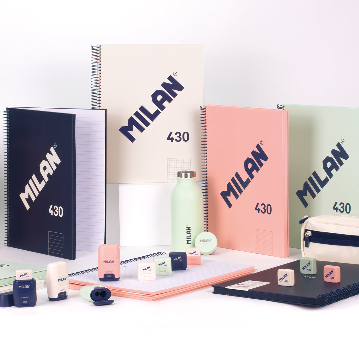 Cuaderno A4 con tapa dura, pauta a líneas 7 mm, 120 hojas de 95 gr/m², 430 since 1918