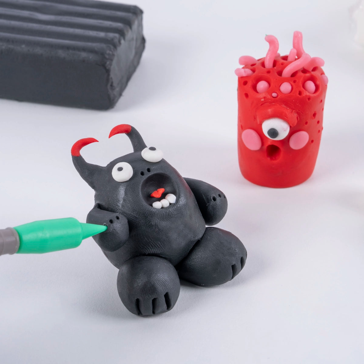 Barra 150 g plastilina color negro