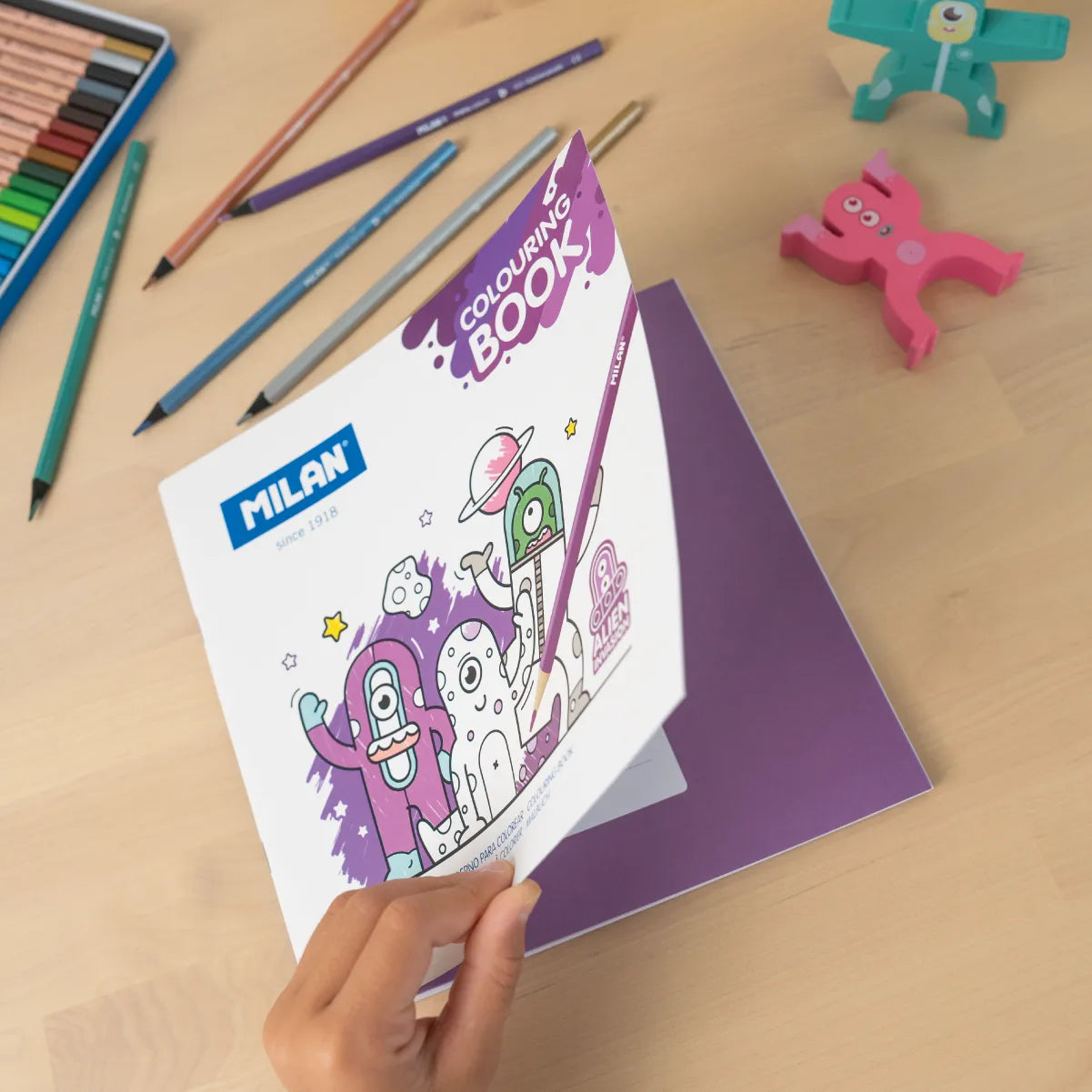 Cuaderno para colorear 'Alien Invasion'