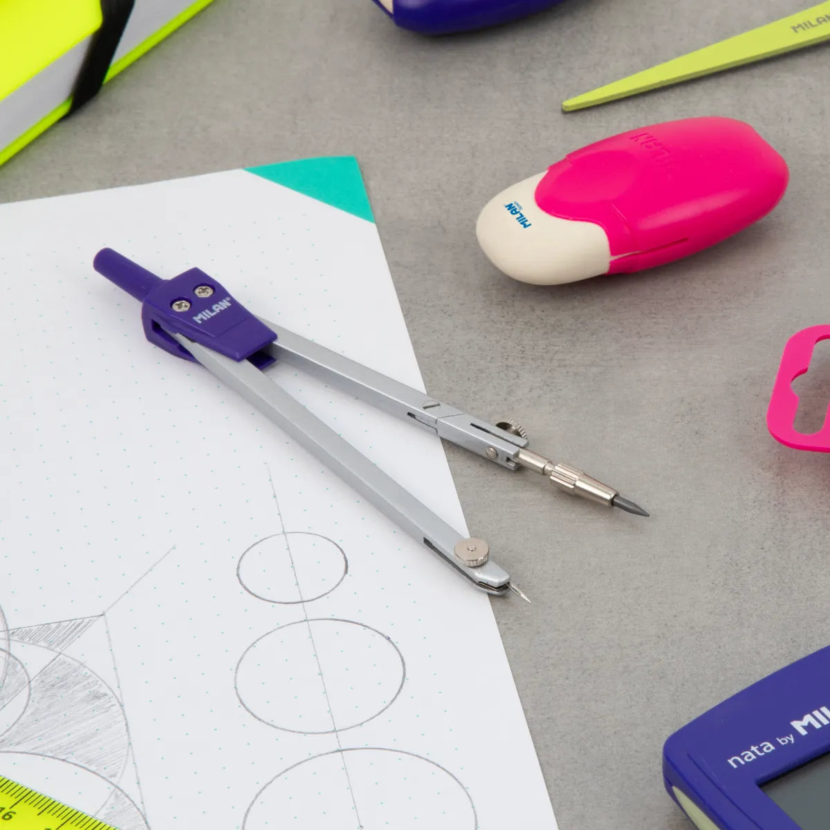 Caja compás con pata articulada, Acid