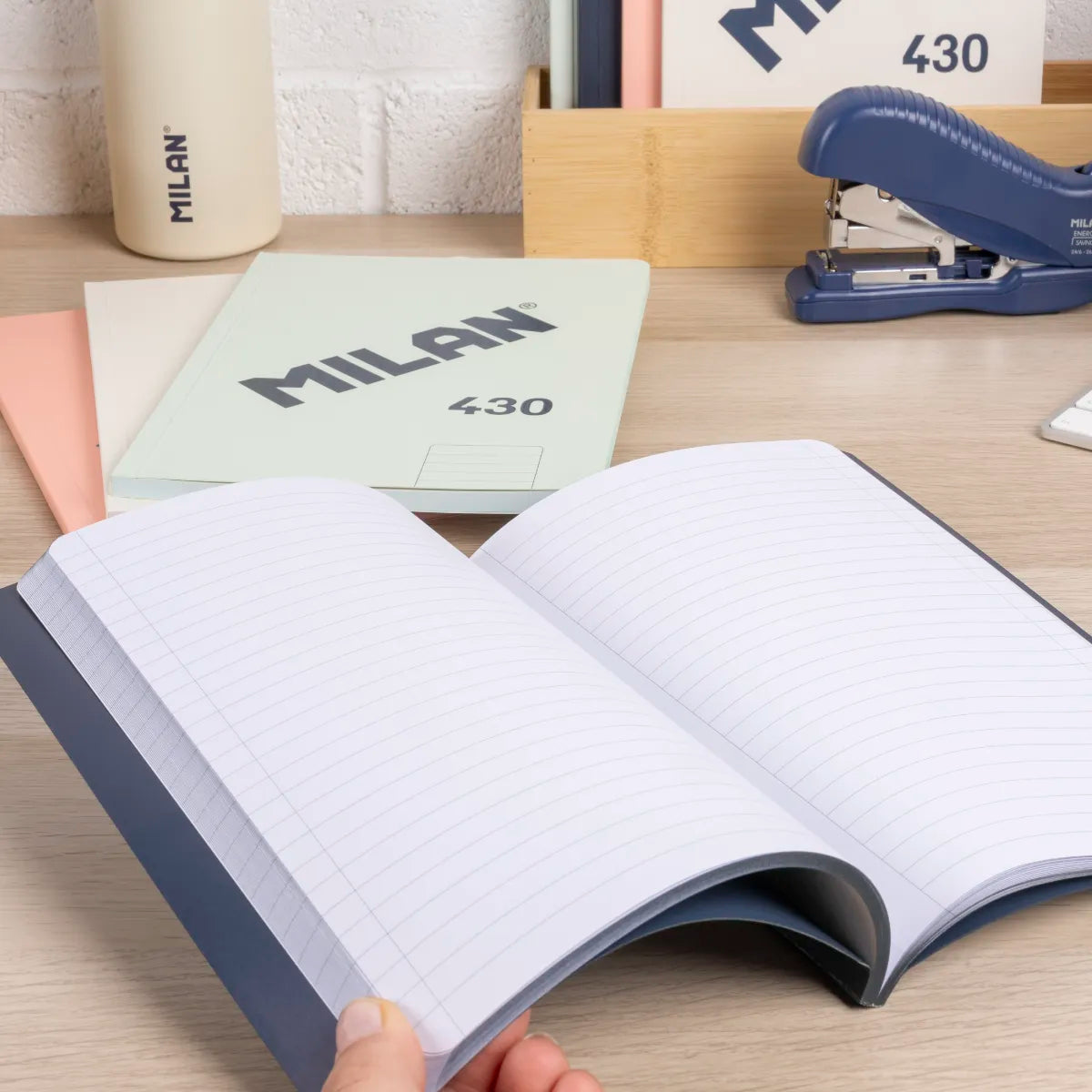 Libreta A5 encolada, papel a líneas, 48 hojas de 95 gr/m², 430 since 1918