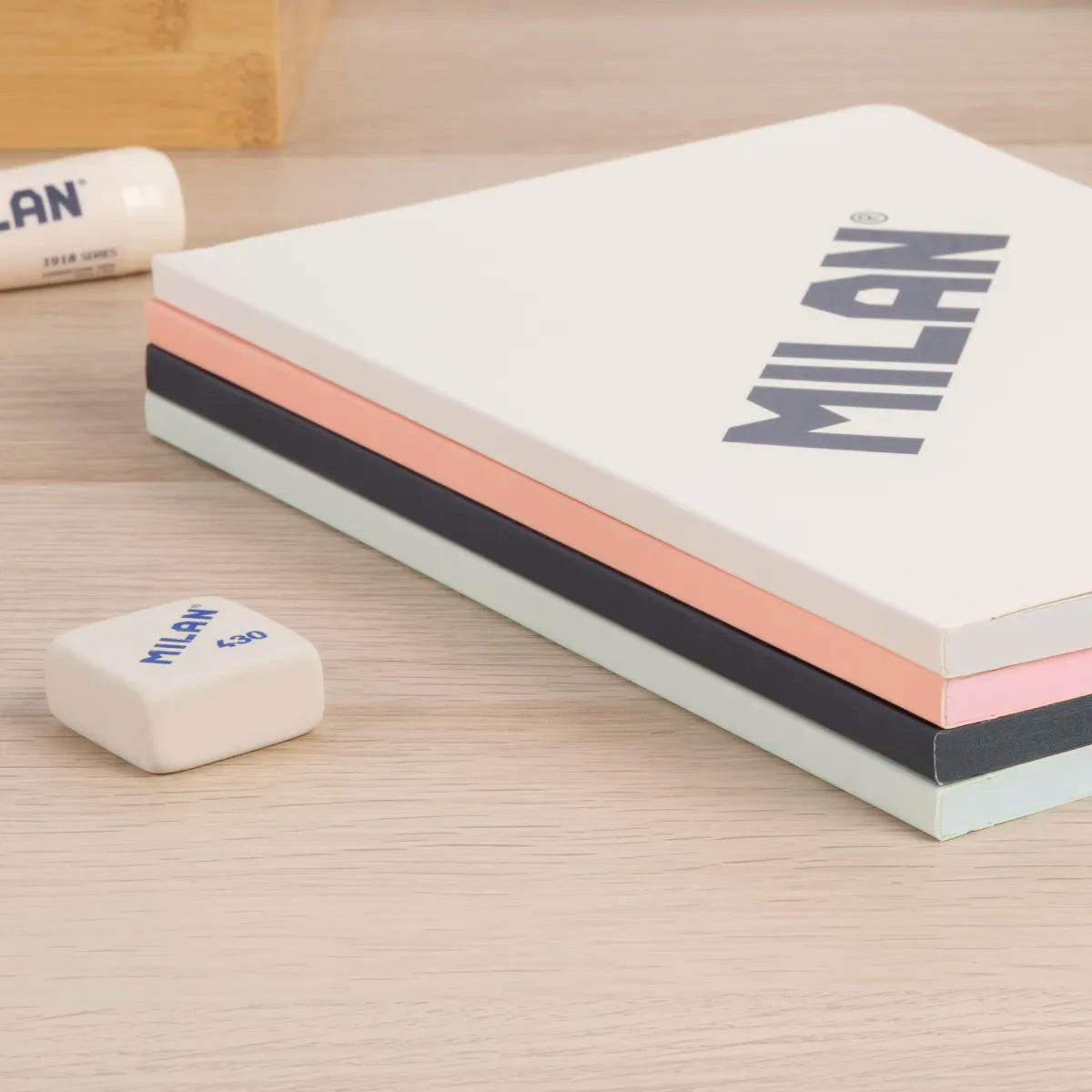 Libreta A5 encolada, papel a líneas, 48 hojas de 95 gr/m², 430 since 1918