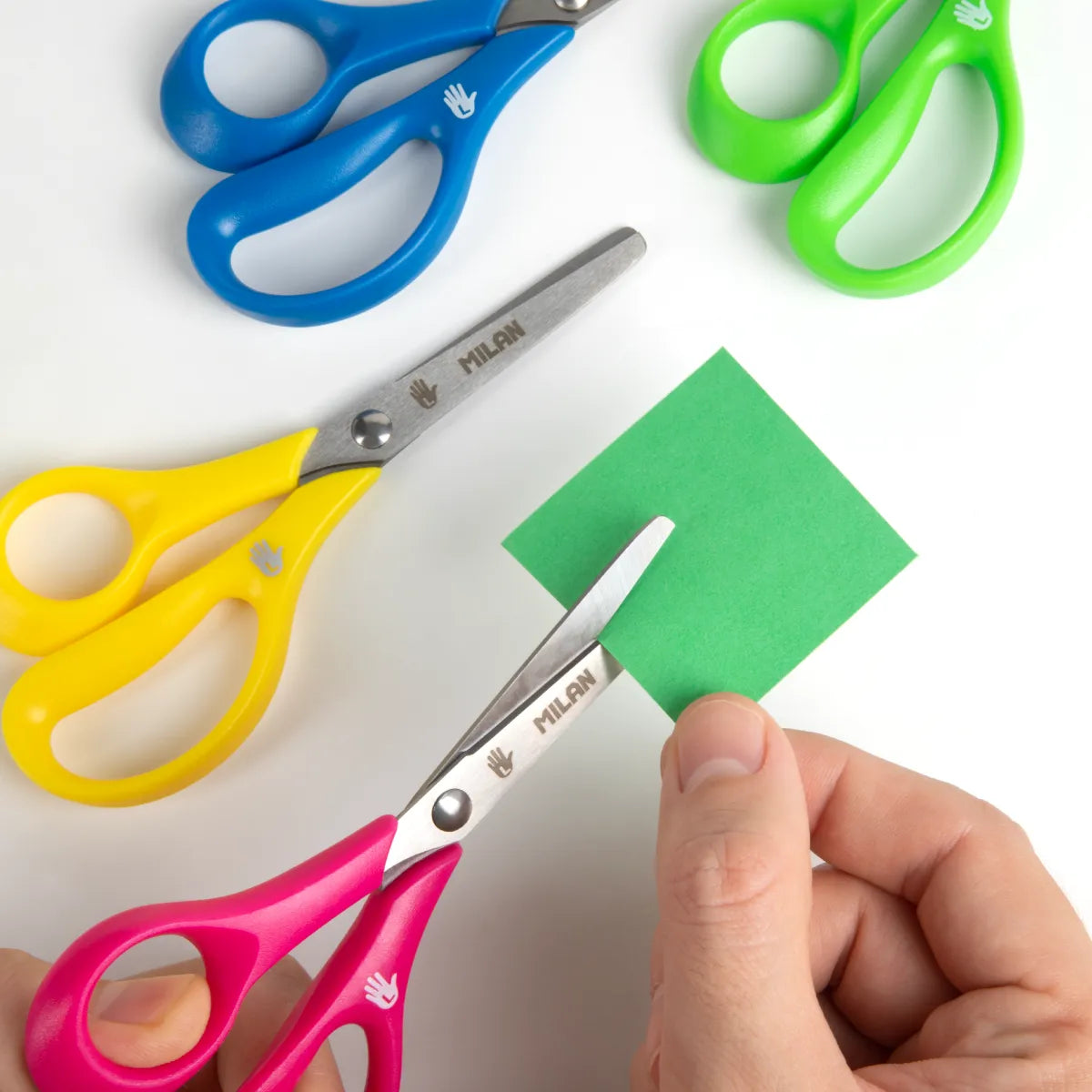 Tijeras escolares para zurdos