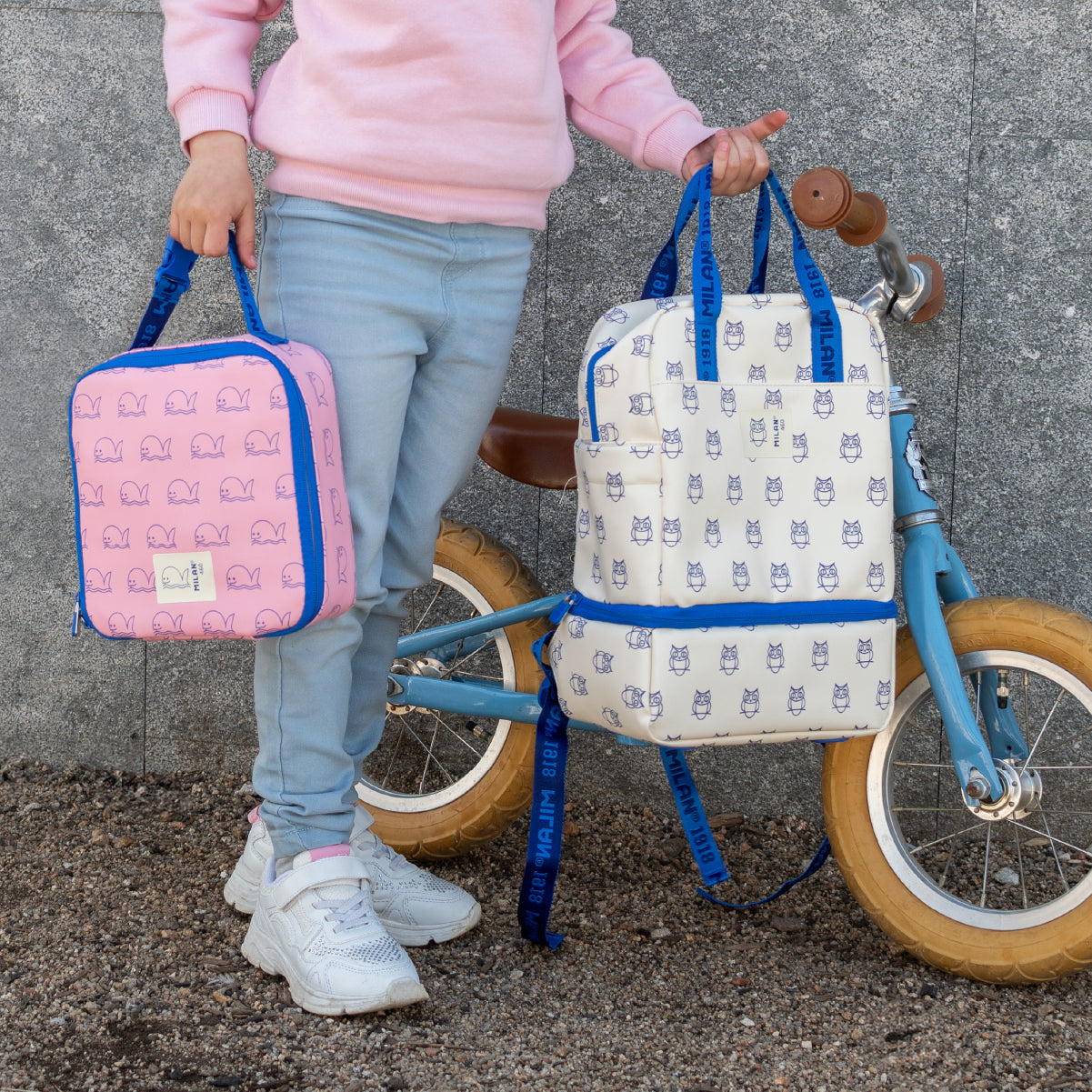 Pack MERIENDA 460 since 1918: bolsa isotérmica con fiambreras + botella