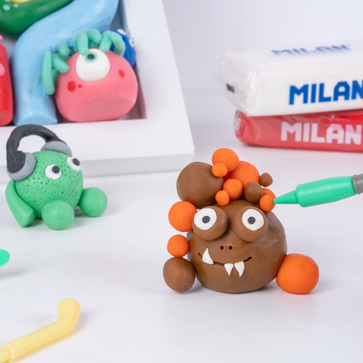 Barra 150 g plastilina color marrón