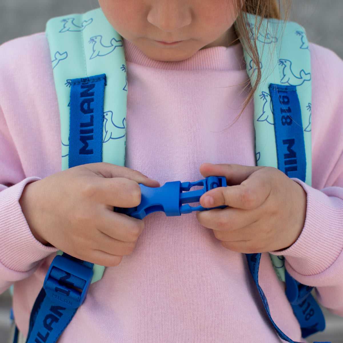 Pack ESCOLAR 460 since 1918: mochila infantil + botella + sobre isotérmico