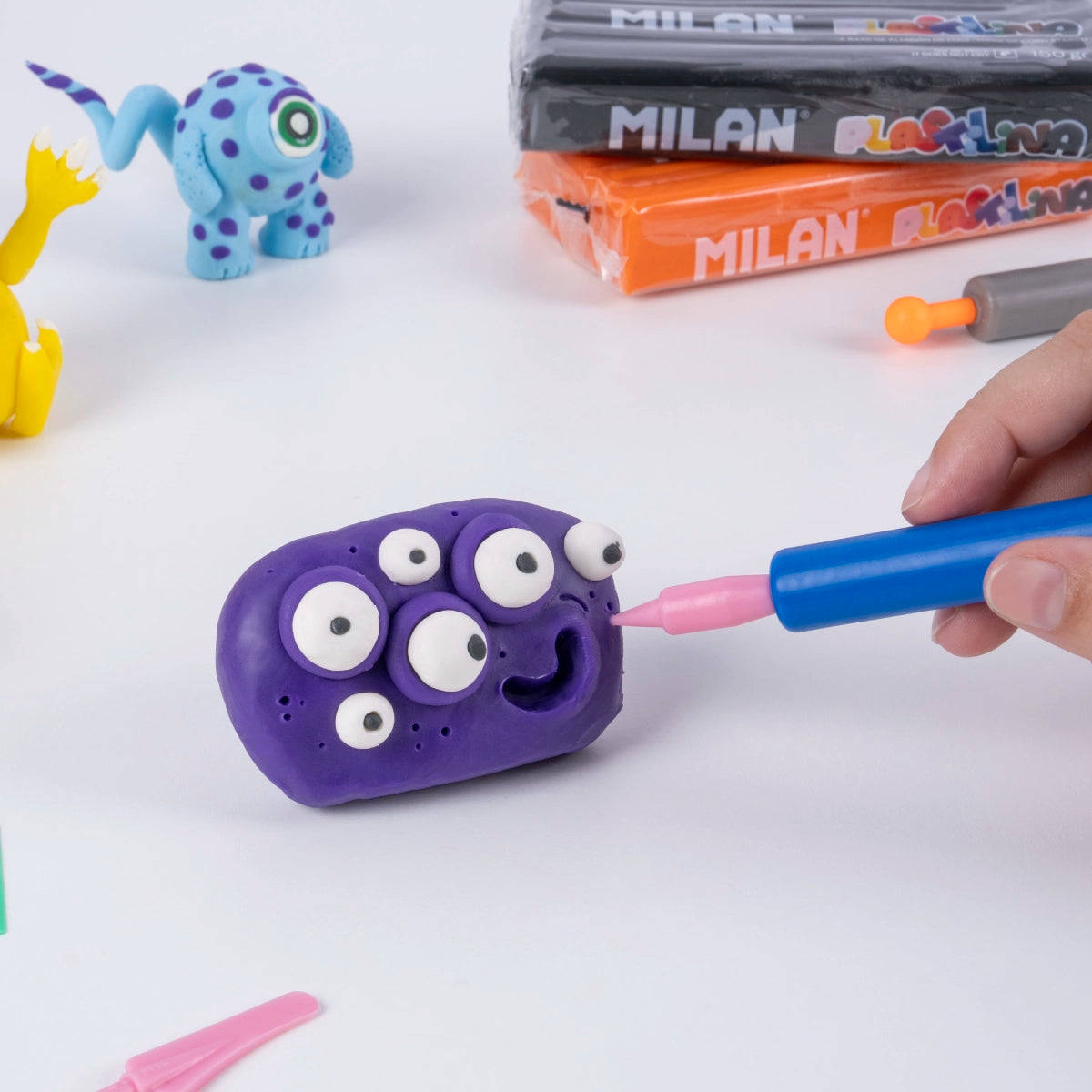 Barra 150 g plastilina color lila