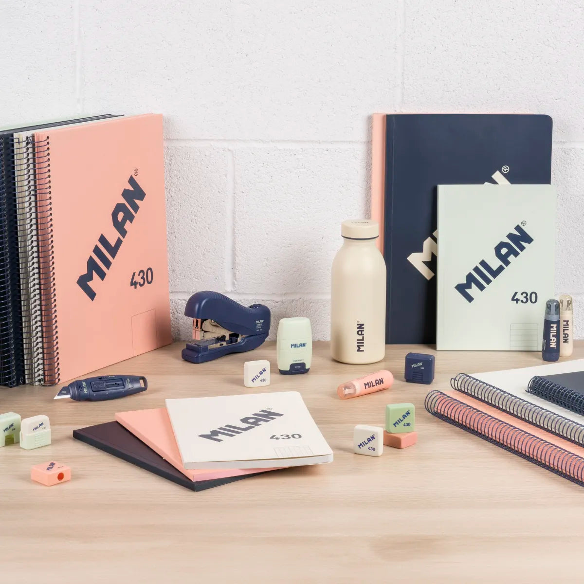 Libreta A5 encolada, 48 hojas blancas de 95 gr/m², 430 since 1918