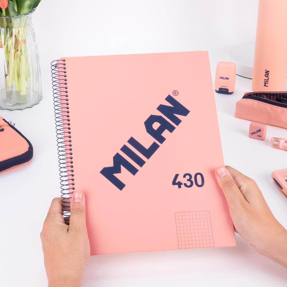 Cuaderno A4 con tapa dura, cuadrícula 5 x 5 mm, 80 hojas de 95 gr/m², 430 since 1918