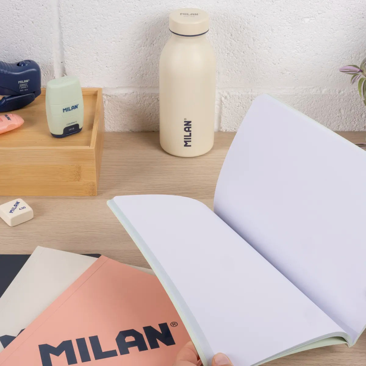 Libreta A5 encolada, 48 hojas blancas de 95 gr/m², 430 since 1918