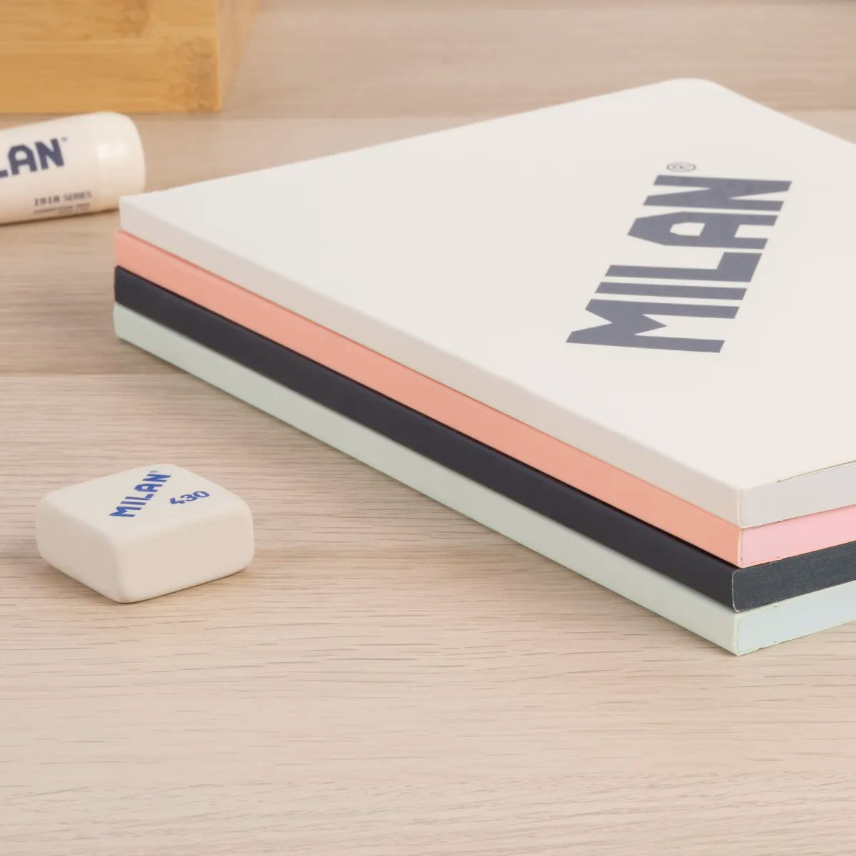 Libreta A5 encolada, papel a líneas, 48 hojas de 95 gr/m², 430 since 1918