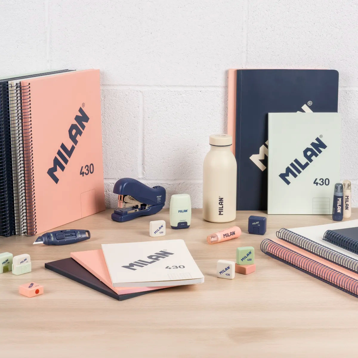 Libreta A5 encolada, 48 hojas blancas de 95 gr/m², 430 since 1918