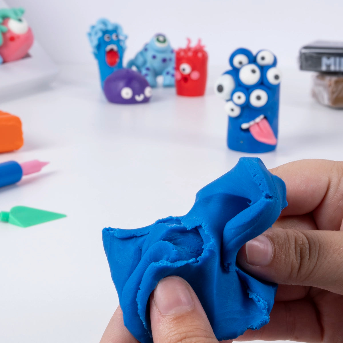 Barra 150 g plastilina color azul oscuro