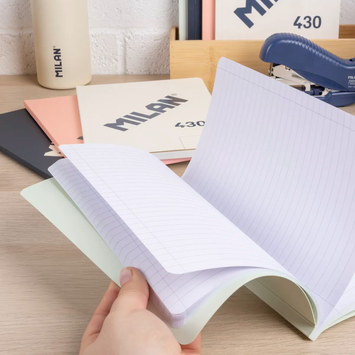 Libreta A5 encolada, papel a líneas, 48 hojas de 95 gr/m², 430 since 1918