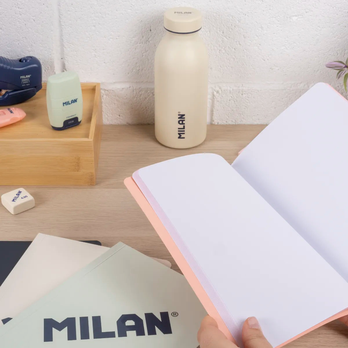 Libreta A5 encolada, 48 hojas blancas de 95 gr/m², 430 since 1918