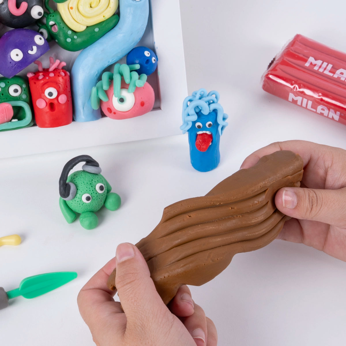 Barra 150 g plastilina color marrón